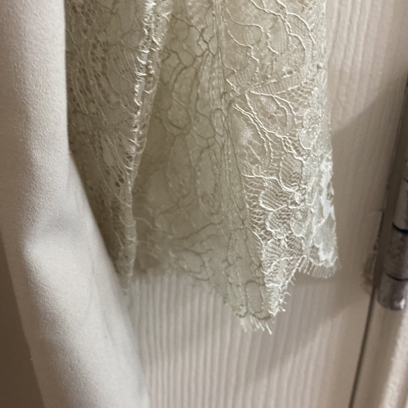 Banana Republic Lacy Blouse. Size Small - Picture 4 of 6